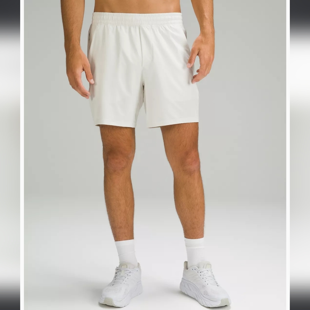 Lululemon Pace Breaker Lined Short 7" - size Small